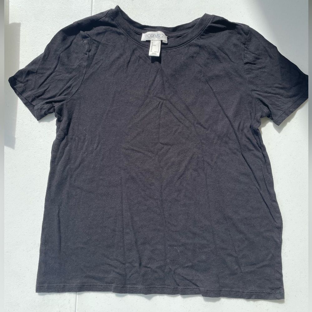 Forever 21 Black Basic Tee Shirt Women’s Size S Soft Casual Top